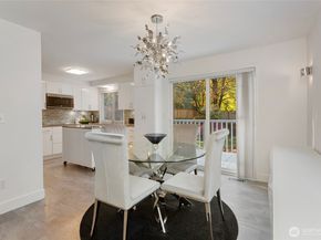 14711 70th Court NE, Kenmore WA 98028