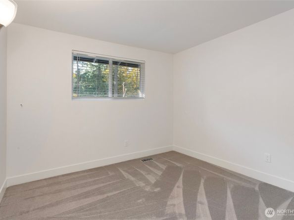 14711 70th Court NE, Kenmore WA 98028