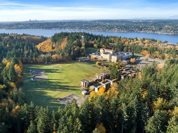 14711 70th Court NE, Kenmore WA 98028