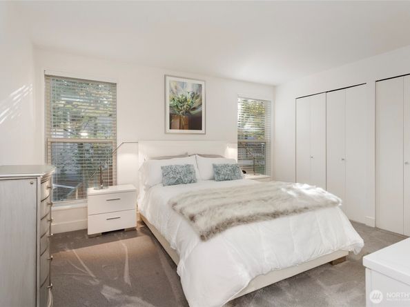 14711 70th Court NE, Kenmore WA 98028