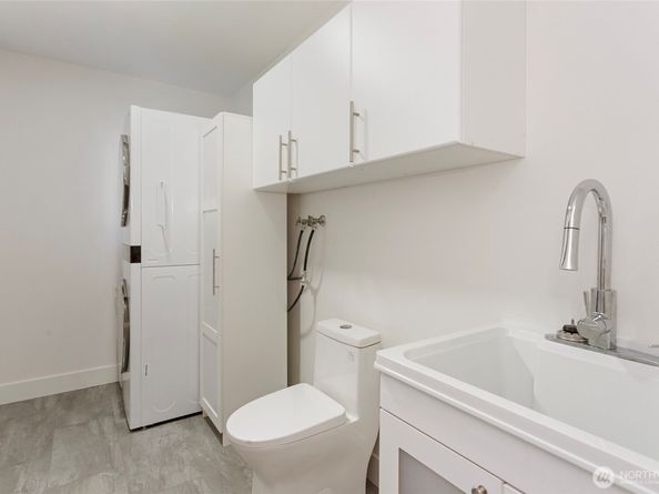 14711 70th Court NE, Kenmore WA 98028