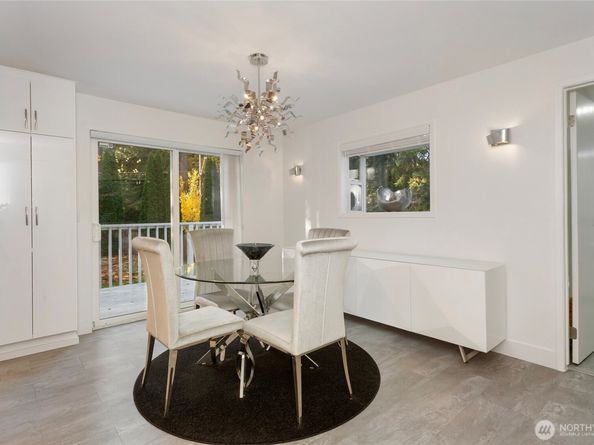 14711 70th Court NE, Kenmore WA 98028