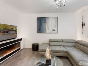 14711 70th Court NE, Kenmore WA 98028