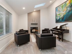 14711 70th Court NE, Kenmore WA 98028