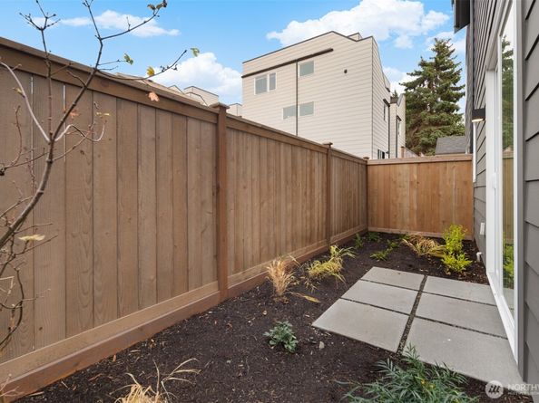 932 NW 58th Street, Seattle WA 98107