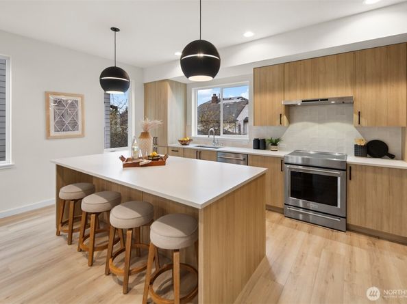 932 NW 58th Street, Seattle WA 98107