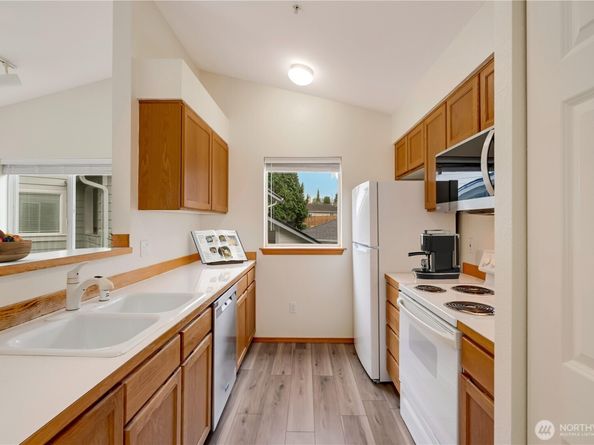 5731 12th Avenue W I203, Everett WA 98203