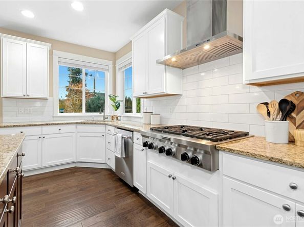 14713 98th Avenue NE, Bothell WA 98011