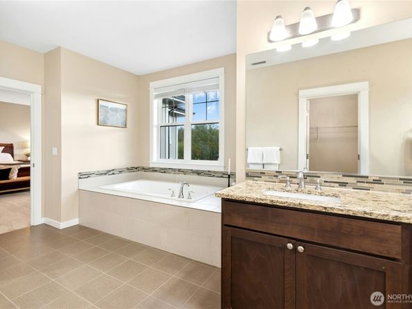 14713 98th Avenue NE, Bothell WA 98011