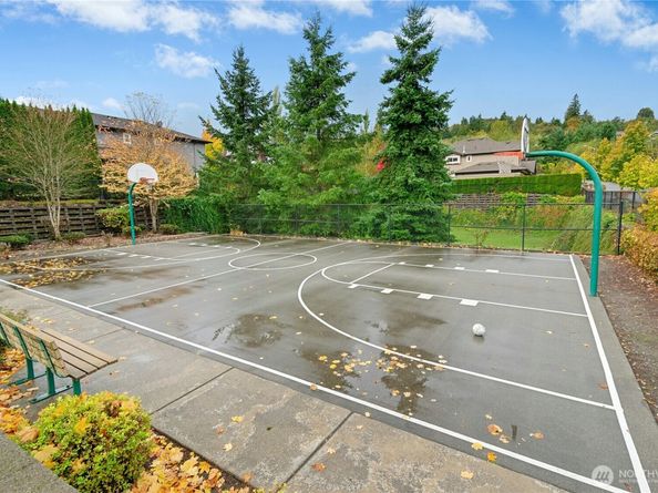 14713 98th Avenue NE, Bothell WA 98011