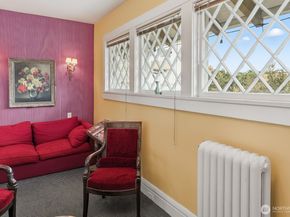 211 14th Avenue E, Seattle WA 98112