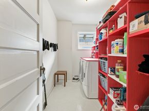 211 14th Avenue E, Seattle WA 98112