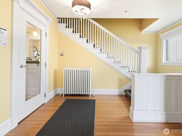 211 14th Avenue E, Seattle WA 98112
