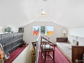 211 14th Avenue E, Seattle WA 98112