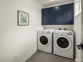 4524 Corliss Avenue N B, Seattle WA 98103