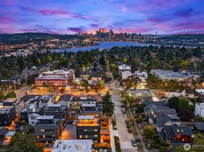 4524 Corliss Avenue N B, Seattle WA 98103