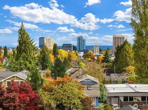 4524 Corliss Avenue N B, Seattle WA 98103