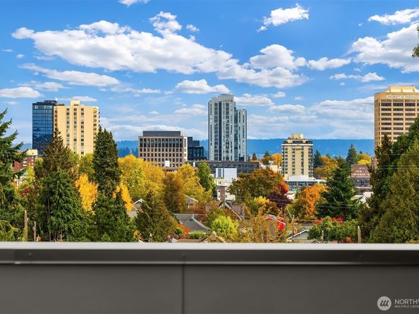 4524 Corliss Avenue N B, Seattle WA 98103