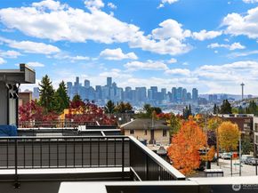 4524 Corliss Avenue N B, Seattle WA 98103