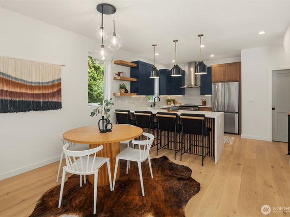 4524 Corliss Avenue N B, Seattle WA 98103