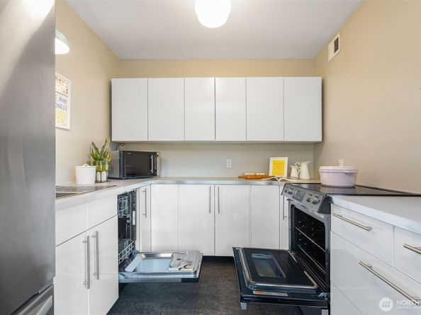 1136 13th Avenue 305, Seattle WA 98122