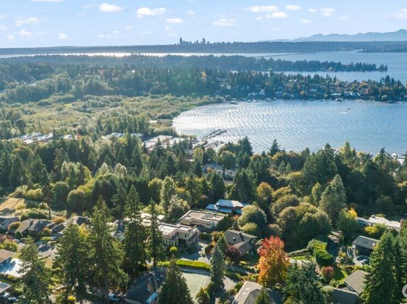 4617 103rd Lane NE, Kirkland WA 98033