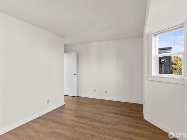 110 16th Avenue, Seattle WA 98122