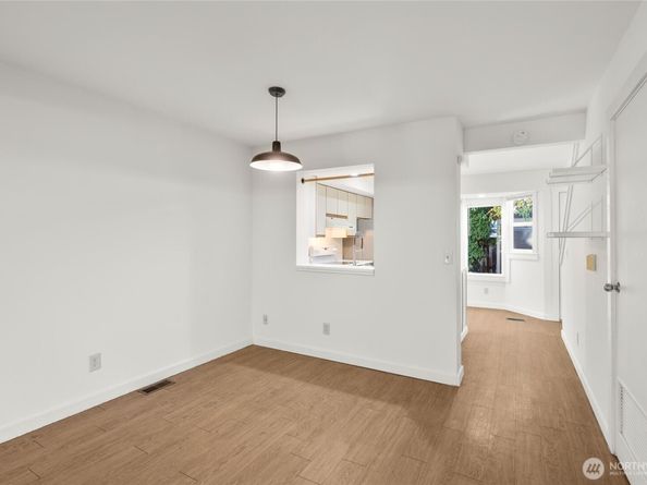 110 16th Avenue, Seattle WA 98122