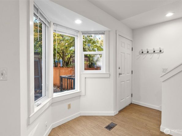110 16th Avenue, Seattle WA 98122