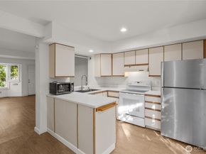 110 16th Avenue, Seattle WA 98122
