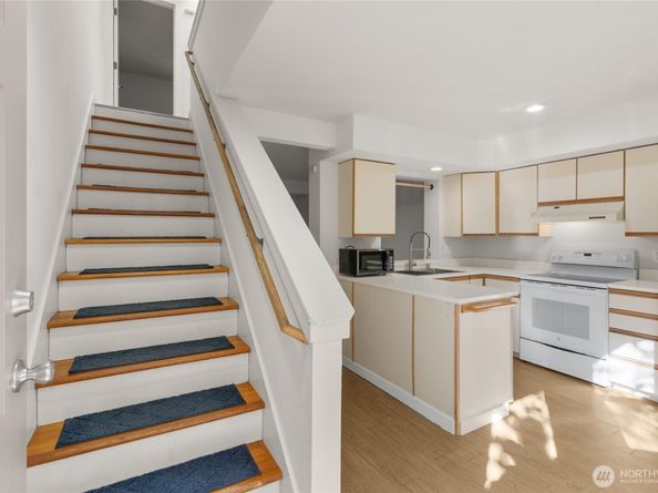 110 16th Avenue, Seattle WA 98122