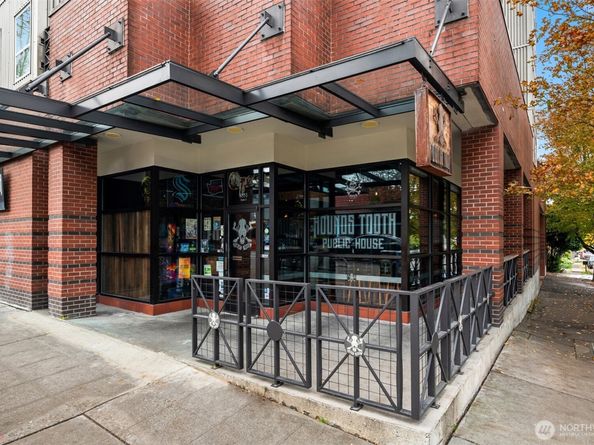 9201 Linden Avenue N D, Seattle WA 98103