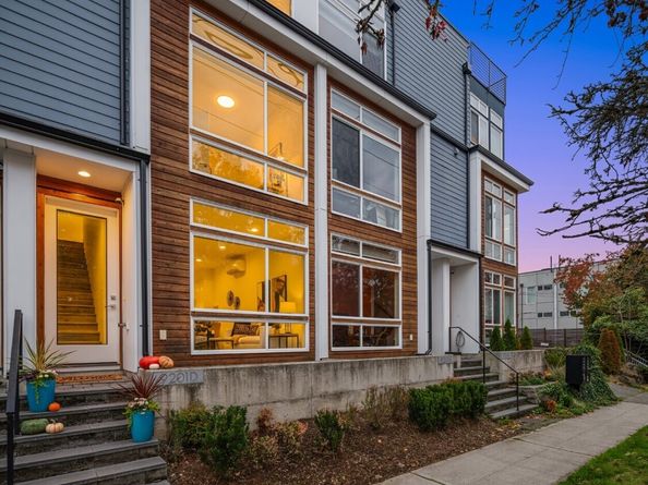 9201 Linden Avenue N D, Seattle WA 98103