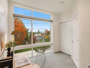 9201 Linden Avenue N D, Seattle WA 98103