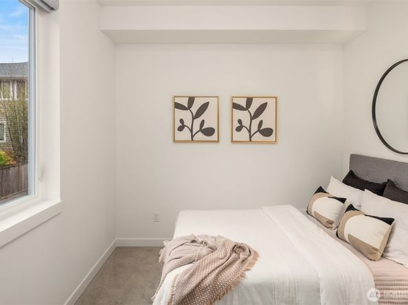 9201 Linden Avenue N D, Seattle WA 98103