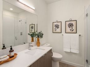 9201 Linden Avenue N D, Seattle WA 98103