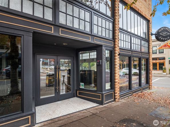 9201 Linden Avenue N D, Seattle WA 98103