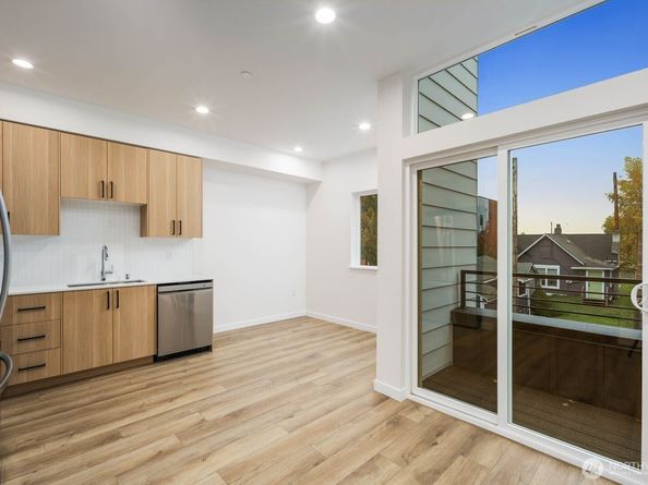 548 S Cloverdale Street D, Seattle WA 98108