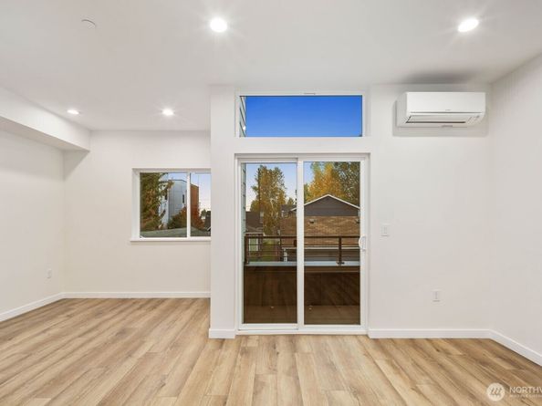 548 S Cloverdale Street D, Seattle WA 98108