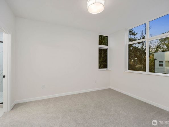 548 S Cloverdale Street D, Seattle WA 98108