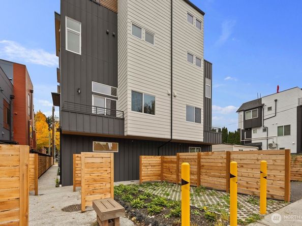548 S Cloverdale Street D, Seattle WA 98108