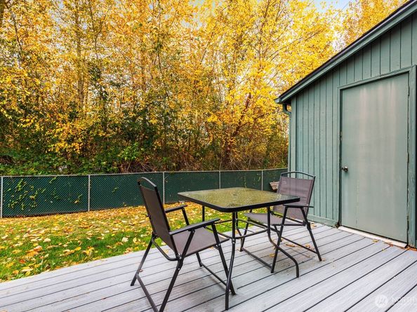 1040 S 320th Street 18, Federal Way WA 98003