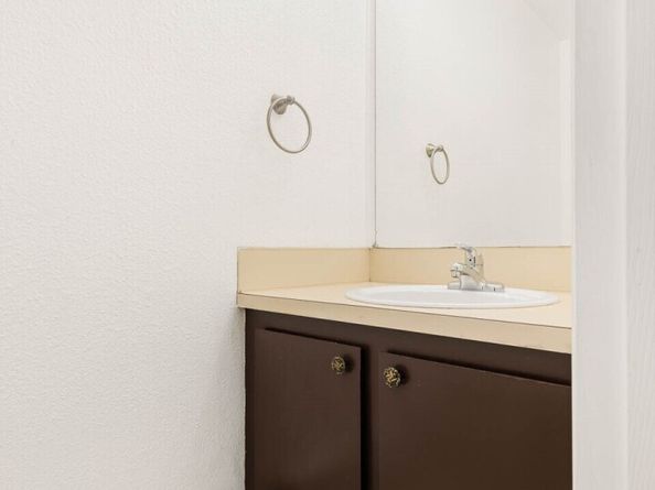 1040 S 320th Street 18, Federal Way WA 98003