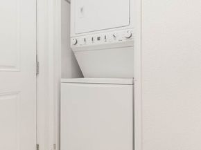 1040 S 320th Street 18, Federal Way WA 98003