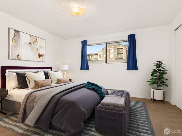 1040 S 320th Street 18, Federal Way WA 98003