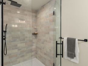 10306 E Midvale Avenue N, Seattle WA 98133