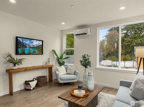 10306 E Midvale Avenue N, Seattle WA 98133