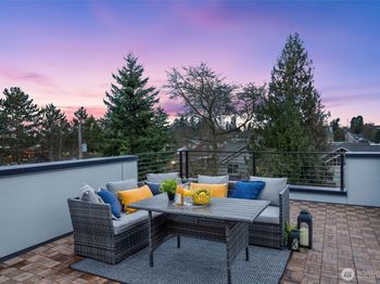 10306 E Midvale Avenue N