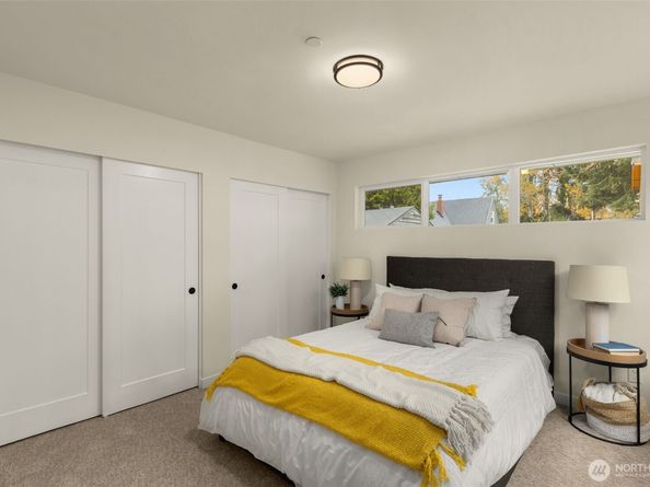 10306 E Midvale Avenue N, Seattle WA 98133