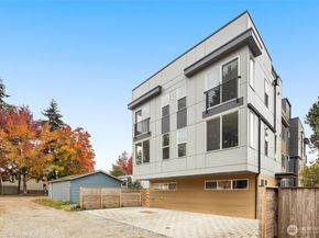 10306 E Midvale Avenue N, Seattle WA 98133